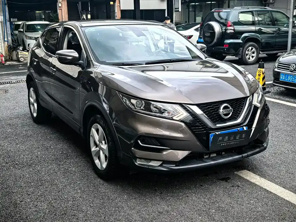 Nissan Qashqai — фото 7