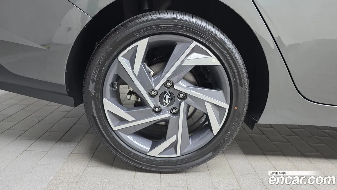 Hyundai AVANTE — фото 4