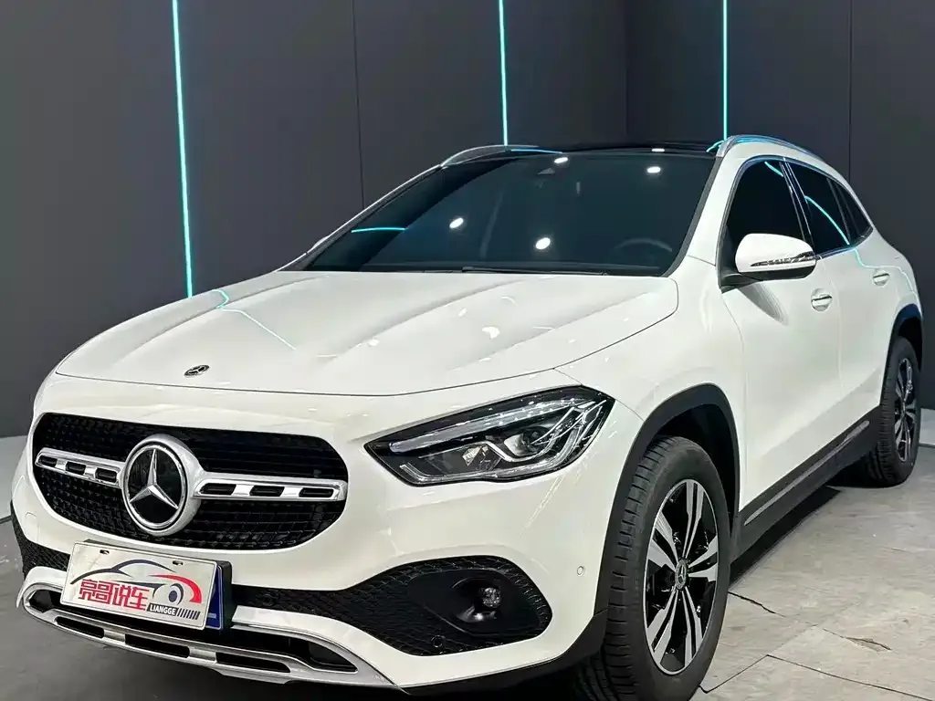 Mercedes-Benz GLA — фото 1