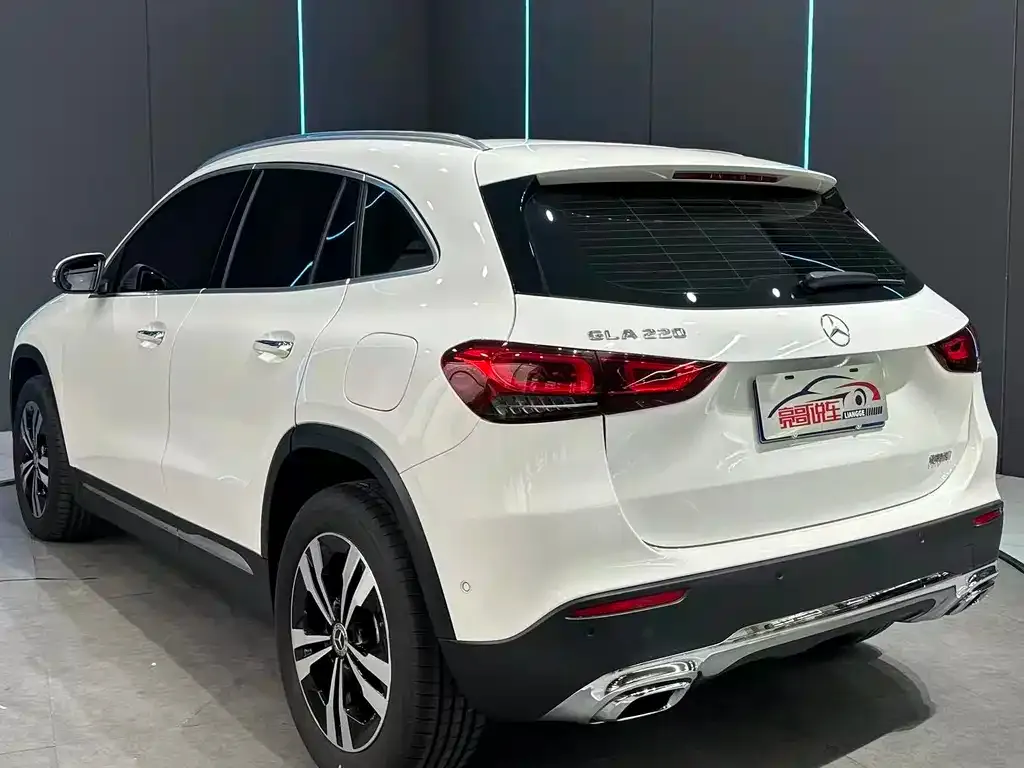 Mercedes-Benz GLA — фото 9