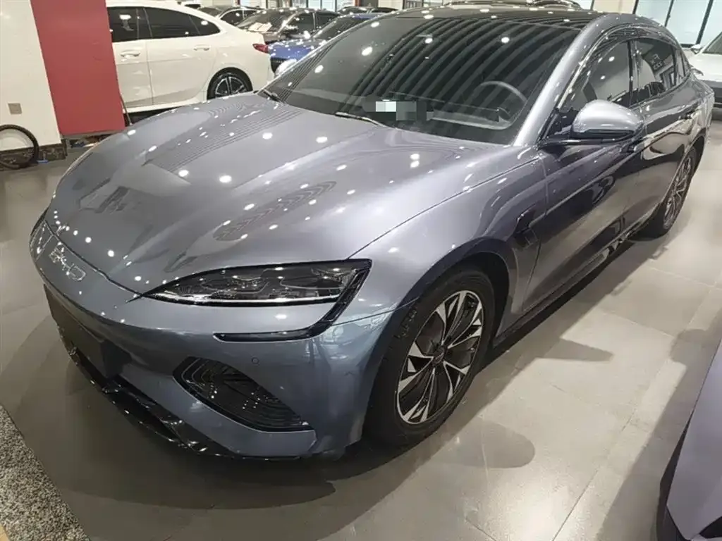 BYD Seal — фото 1