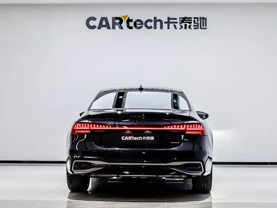 Audi A7L — фото 9