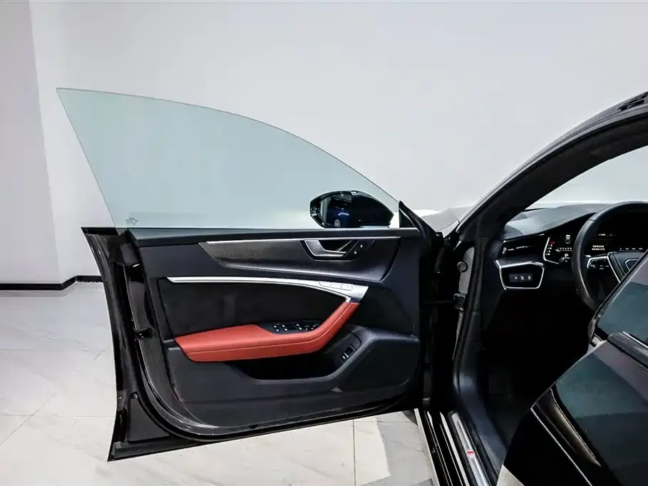 Audi A7L — фото 10