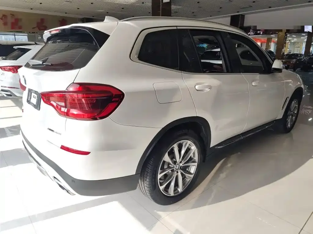 BMW X3 — фото 7