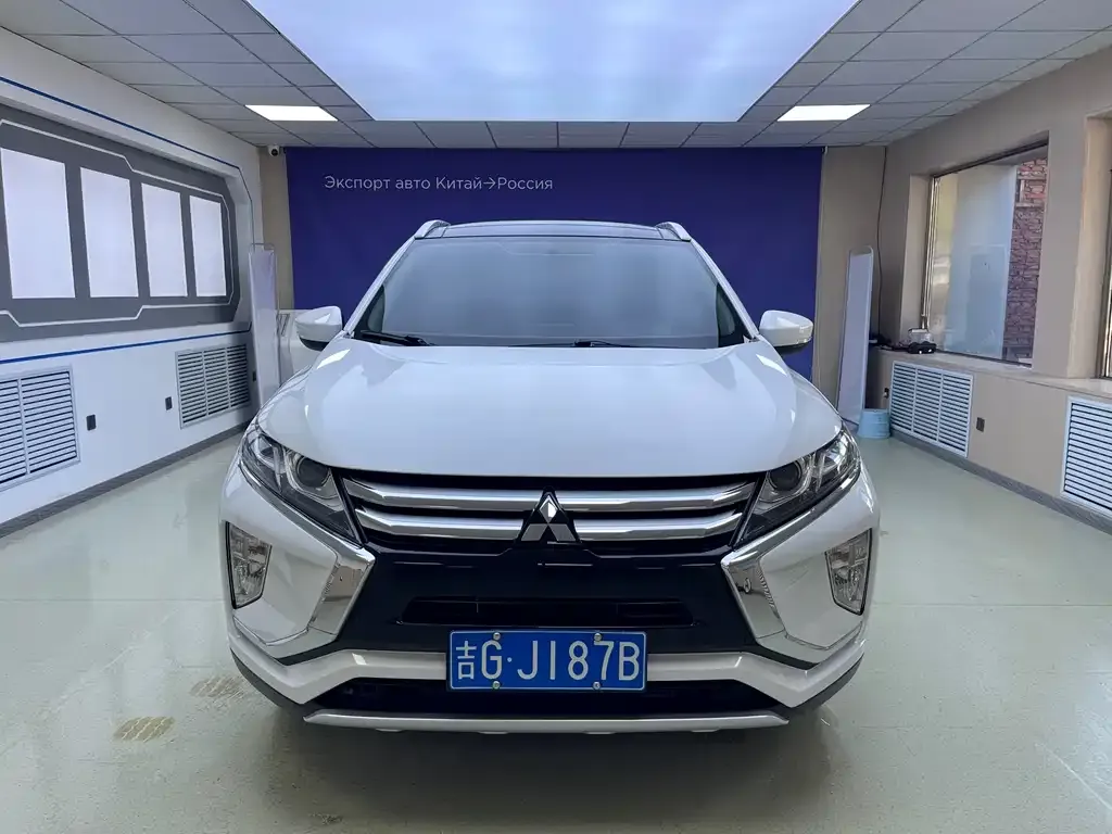 Mitsubishi Eclipse Cross — фото 1