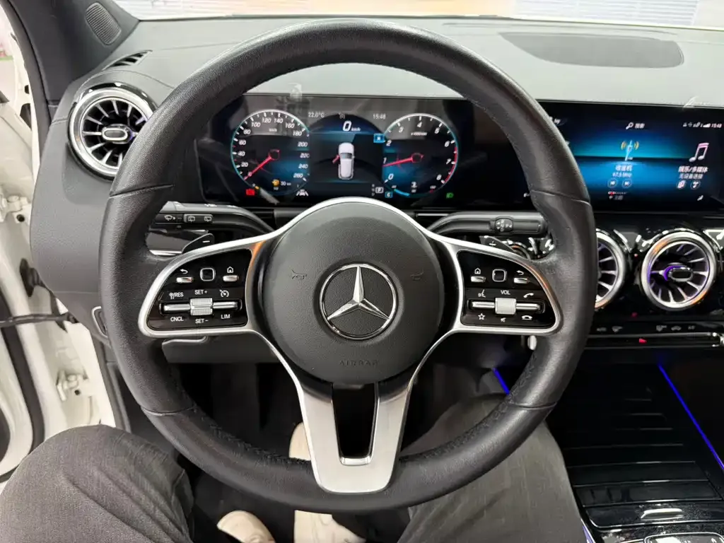 Mercedes-Benz GLA — фото 10