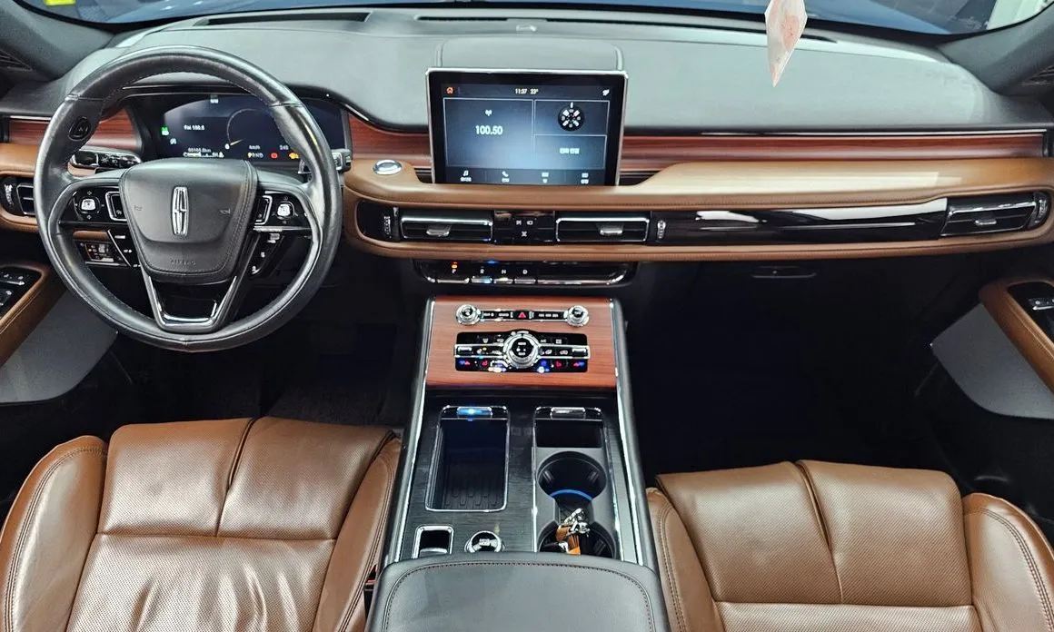 Lincoln Aviator — фото 9