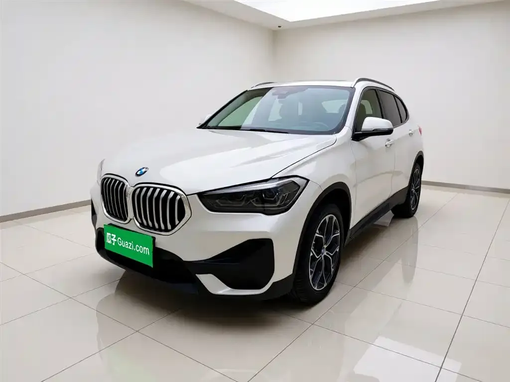 BMW X1 — фото 1