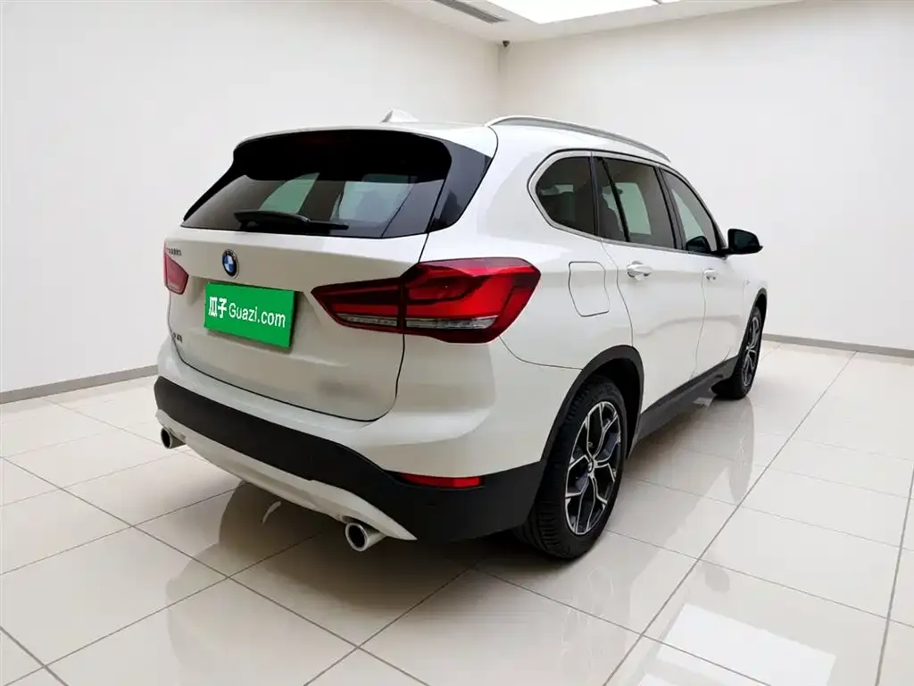 BMW X1 — фото 5