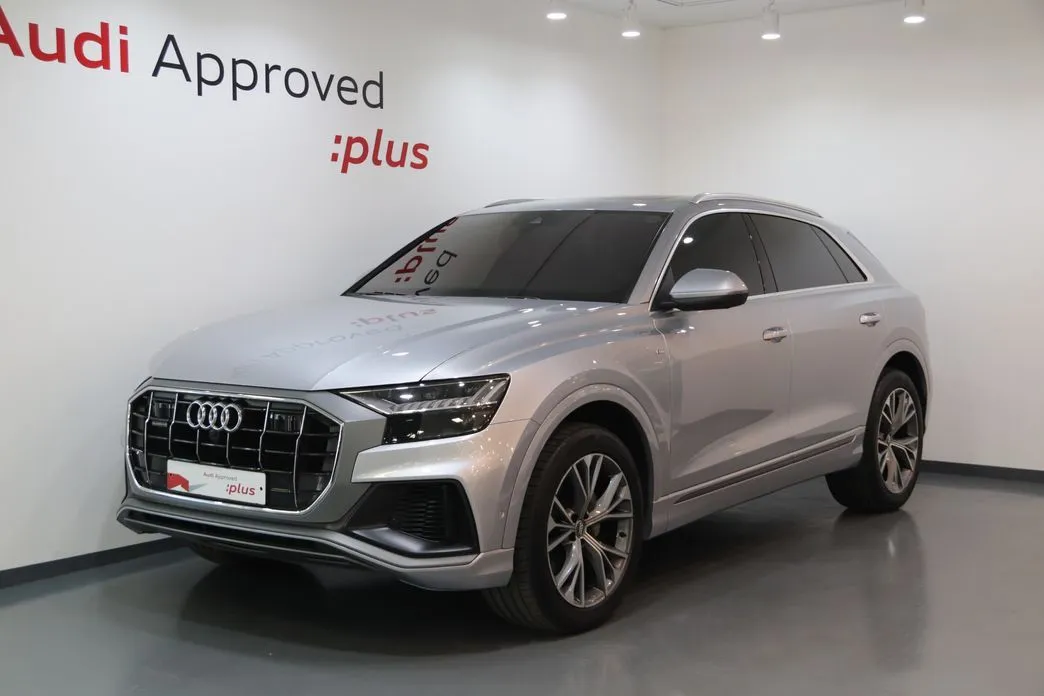 Audi Q8 — фото 1