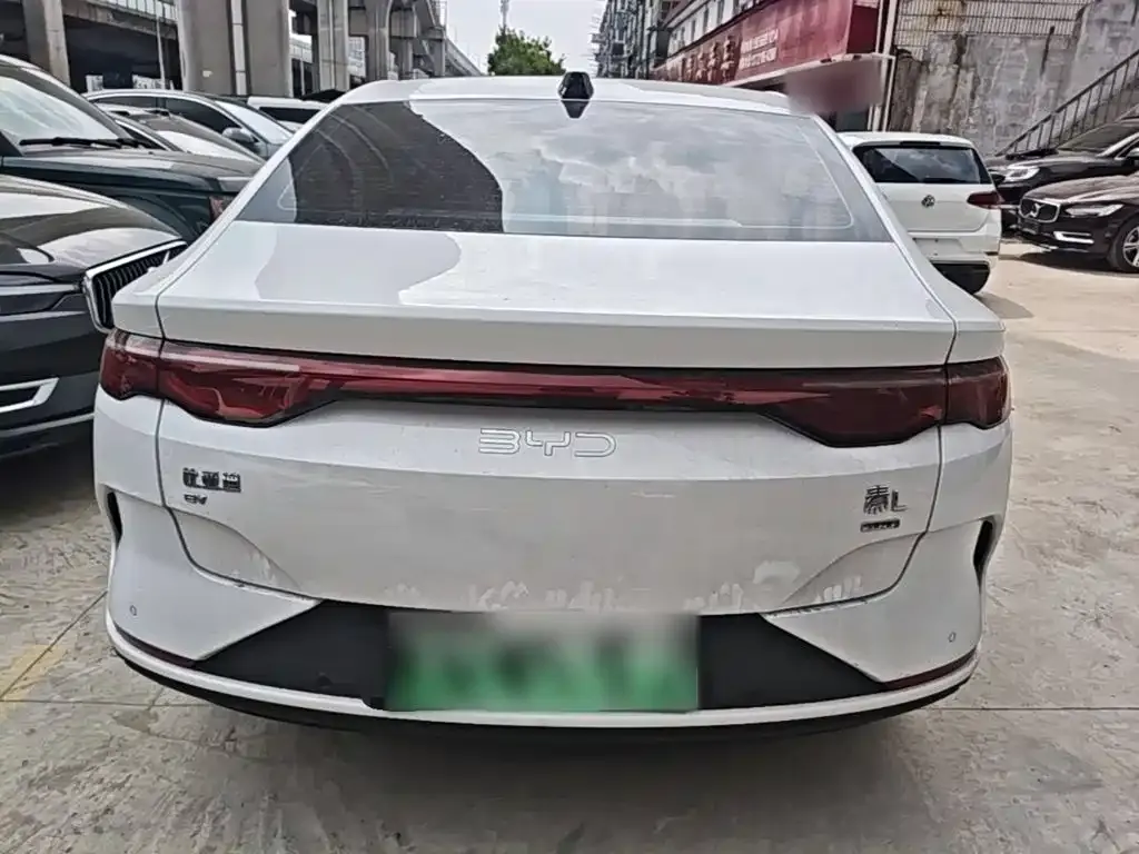 BYD Qin L — фото 6