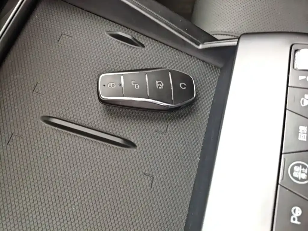 BYD Qin L — фото 2
