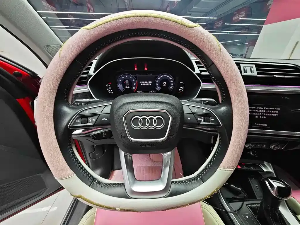 Audi Q3 — фото 5