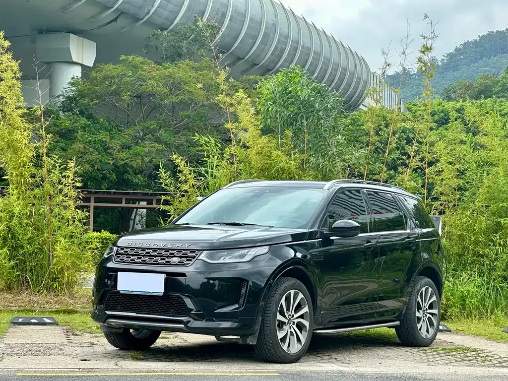 Land Rover Discovery Sport — фото 1