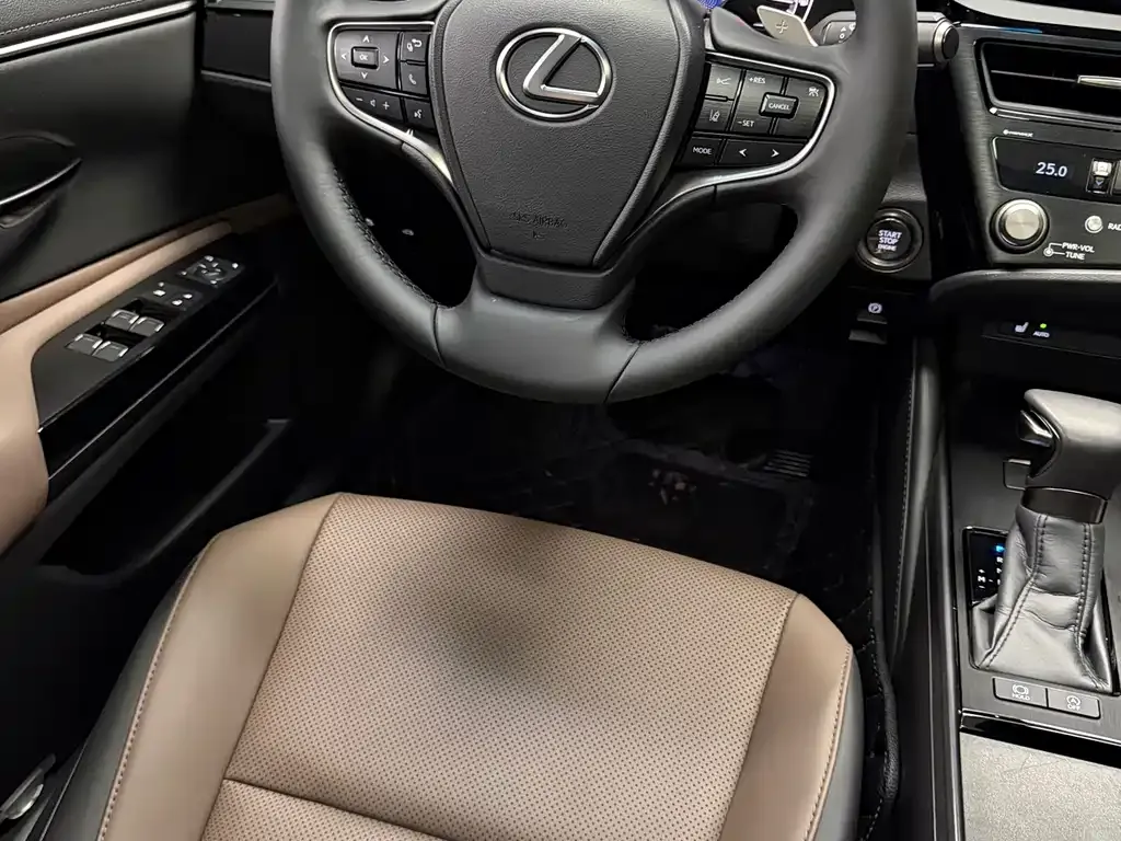 Lexus ES — фото 5