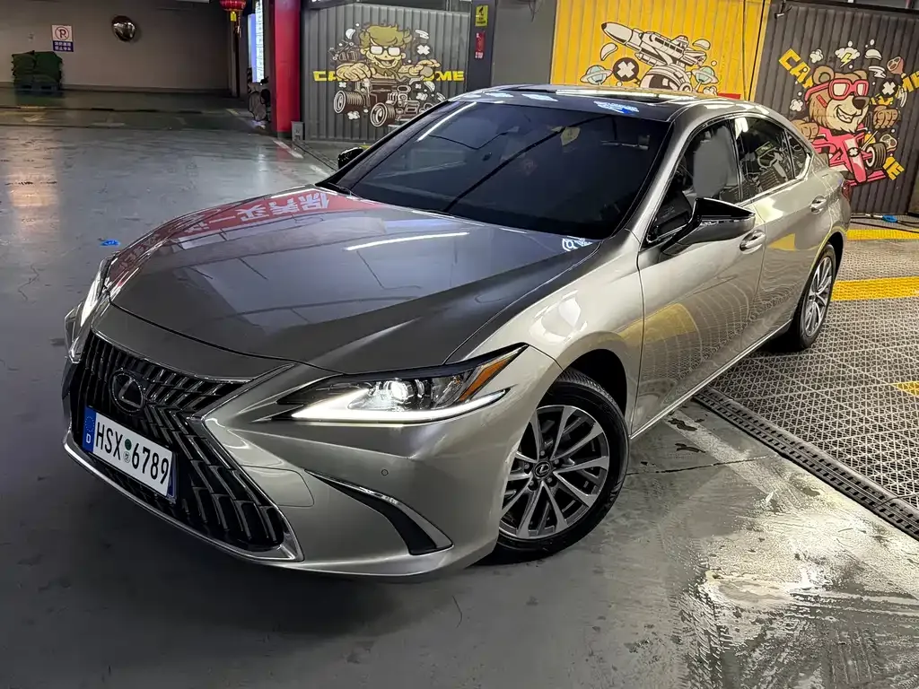 Lexus ES — фото 10