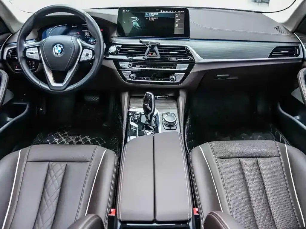BMW 5 Series New Energy — фото 8