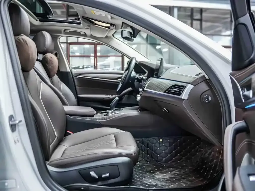 BMW 5 Series New Energy — фото 9