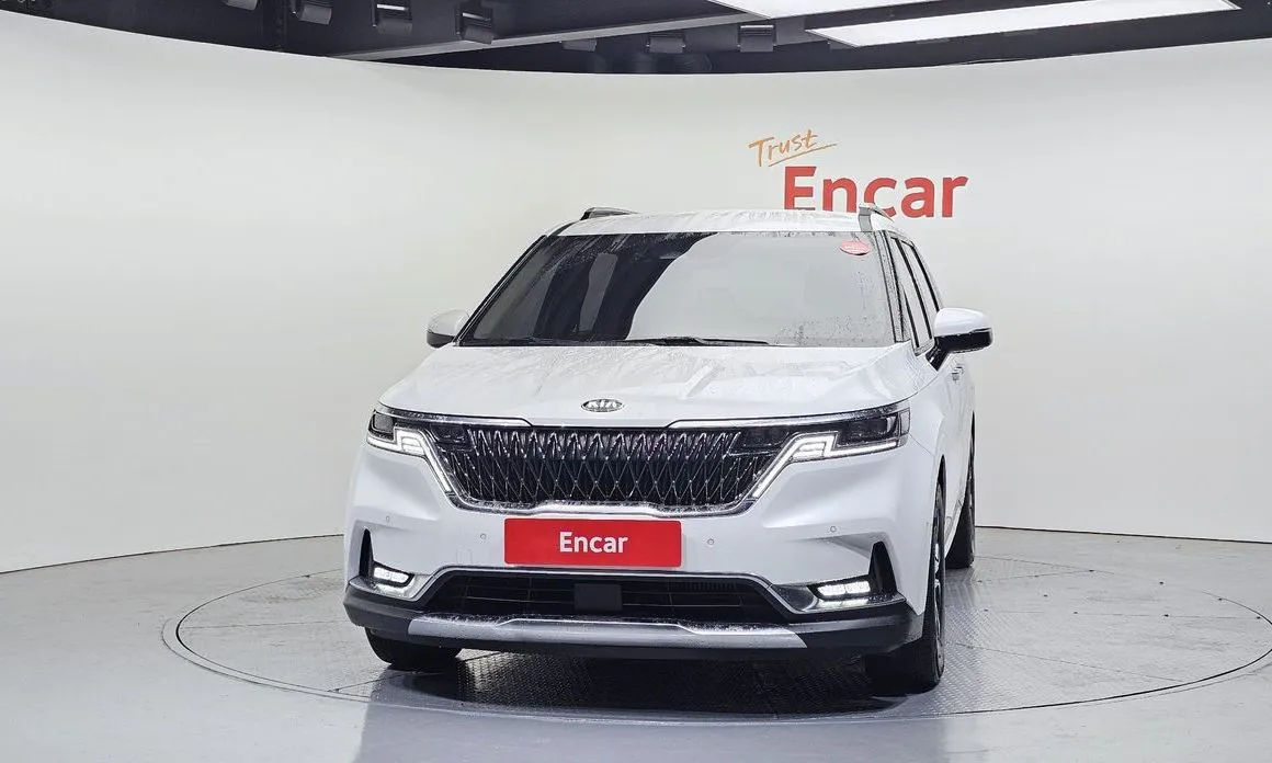Kia Carnival — фото 10