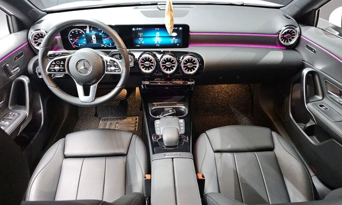Mercedes-Benz A-Class — фото 10