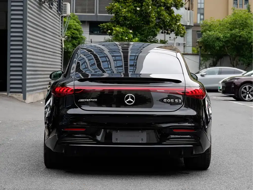 Mercedes-Benz EQS AMG — фото 5