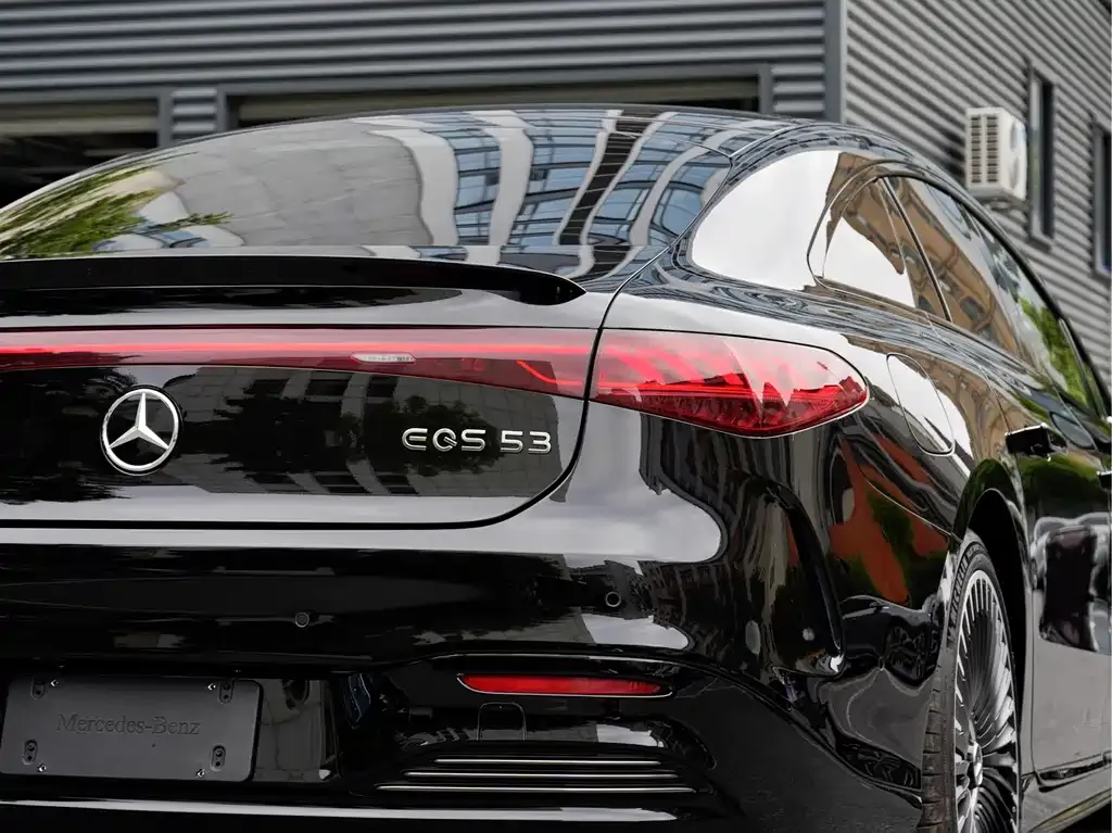 Mercedes-Benz EQS AMG — фото 4