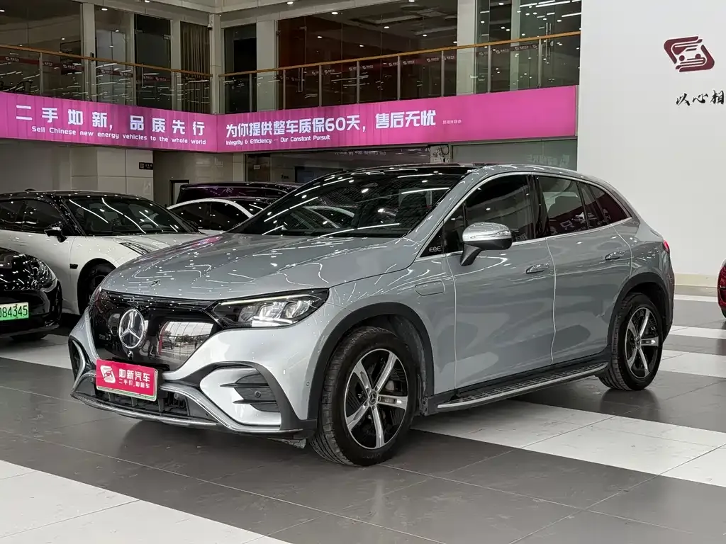 Mercedes-Benz EQE SUV — фото 1