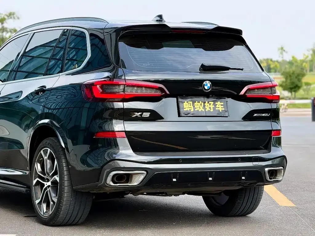 BMW X5 — фото 8