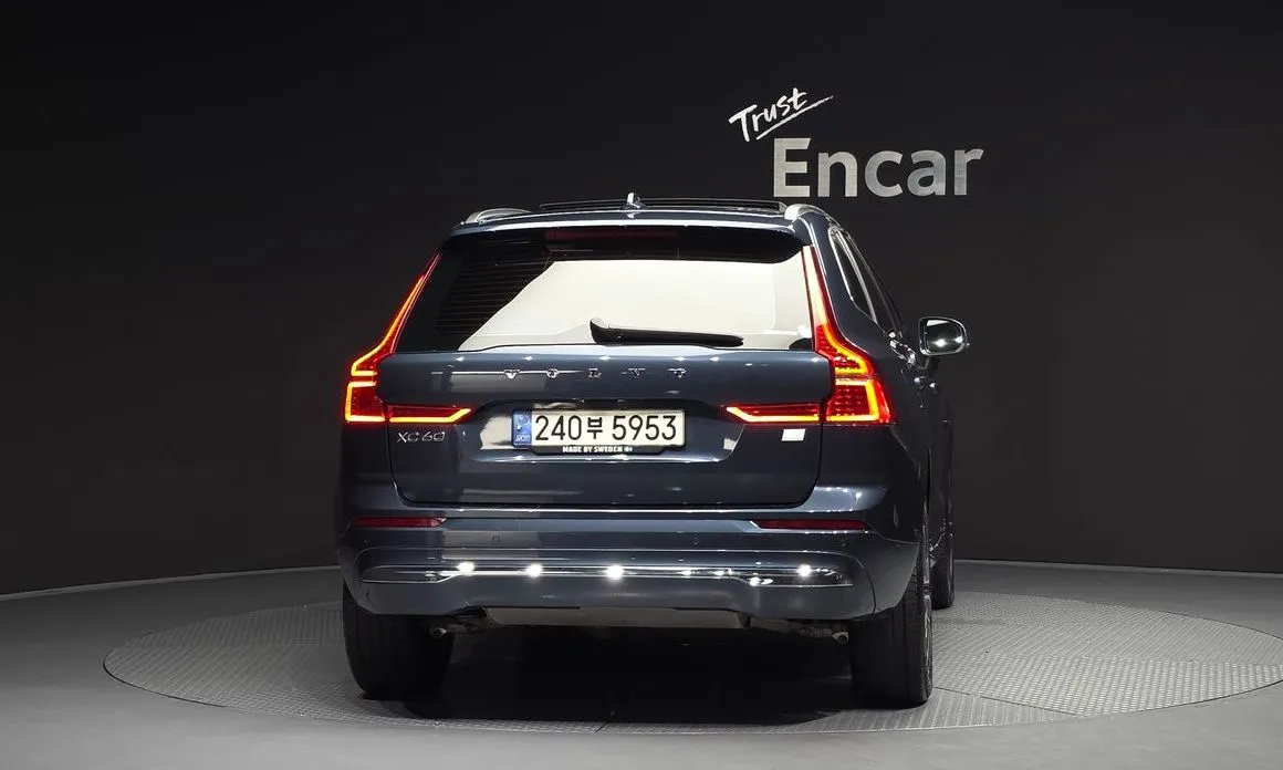 Volvo XC60 — фото 2
