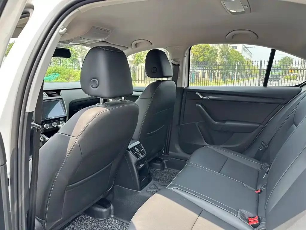 Skoda Octavia — фото 3