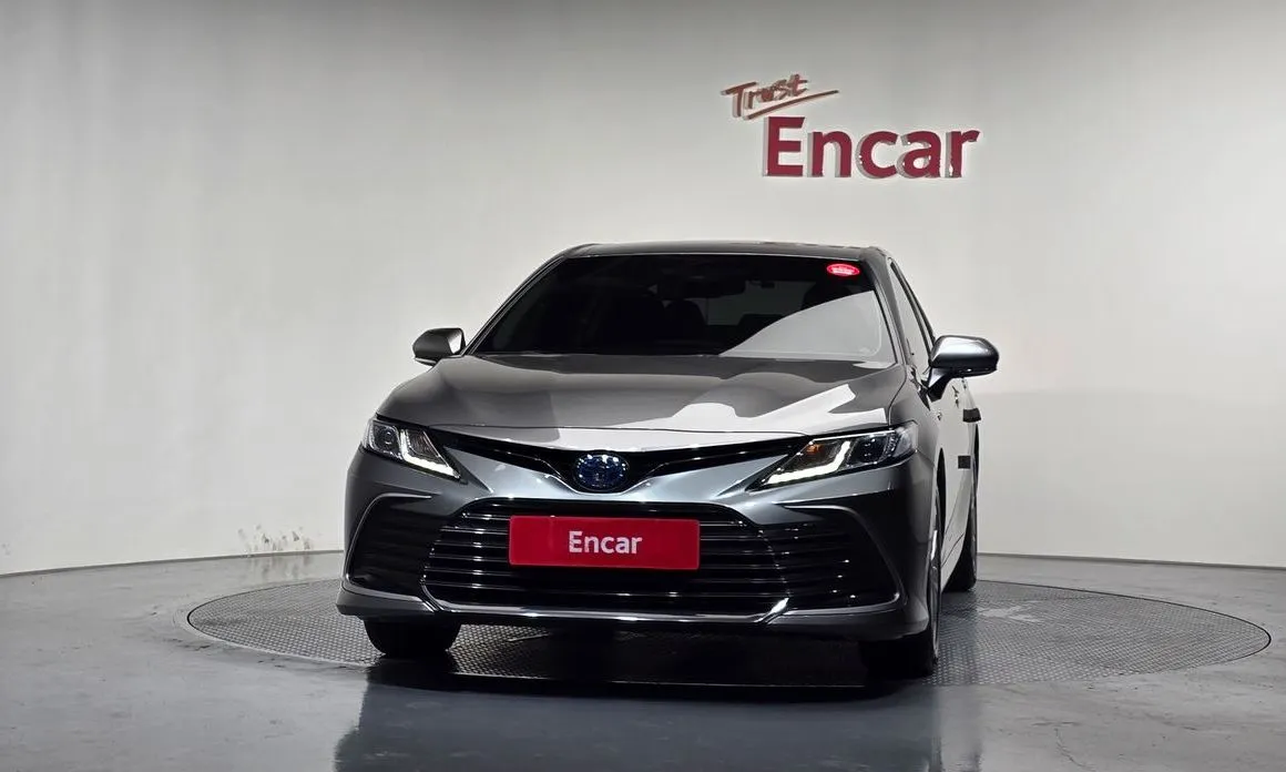 Toyota Camry — фото 8