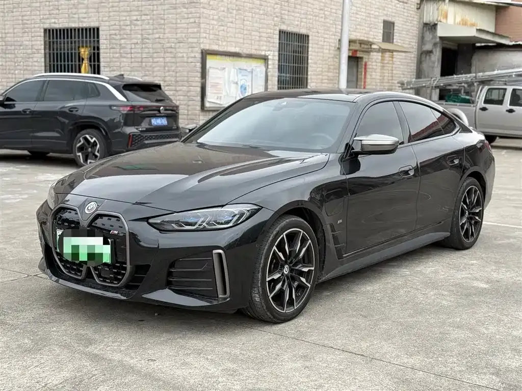 BMW i4 — фото 1