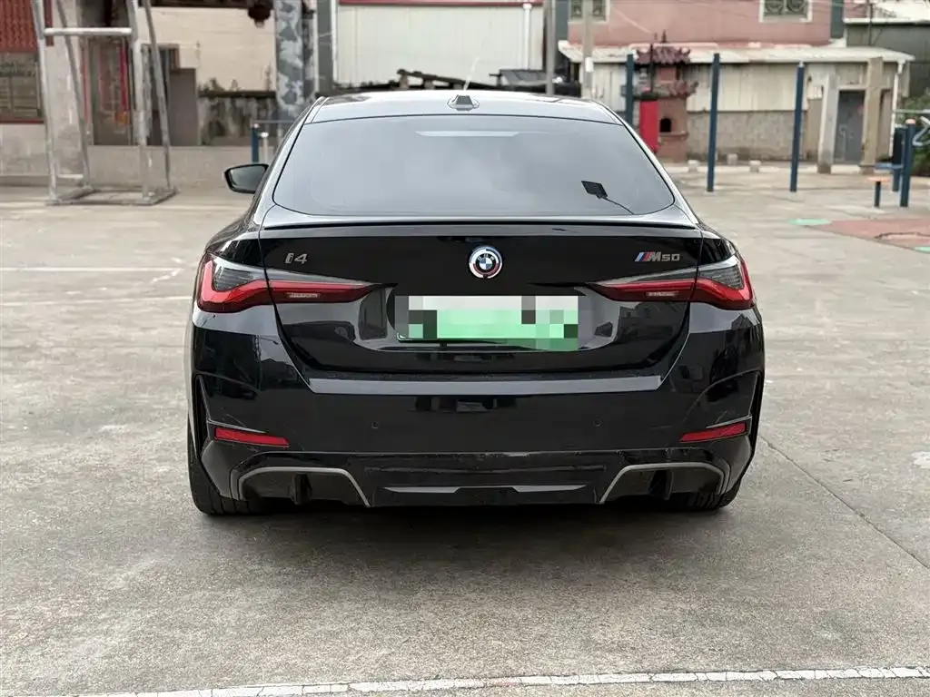 BMW i4 — фото 2