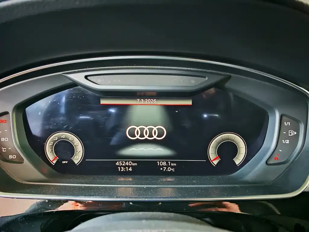 Audi A8 — фото 4