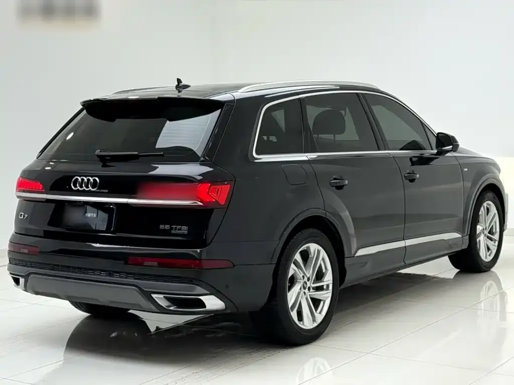 Audi Q7 — фото 2