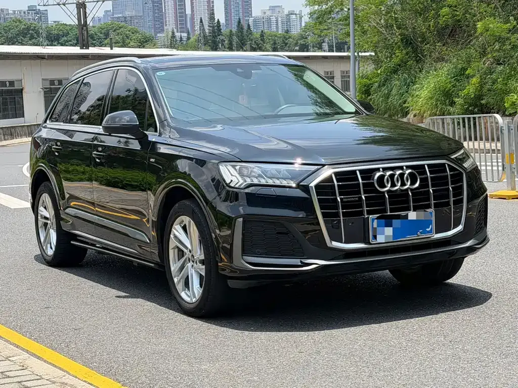 Audi Q7 — фото 9