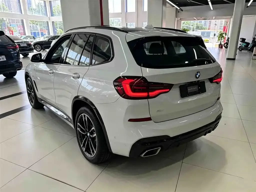 BMW X1 — фото 5