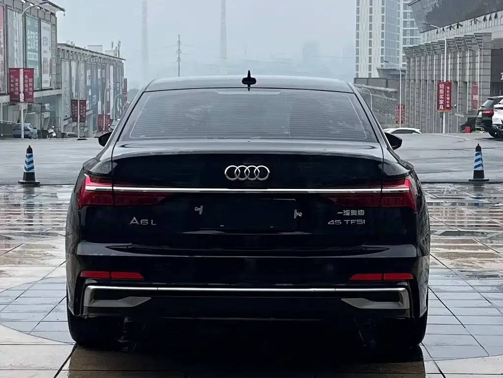 Audi A6L — фото 2