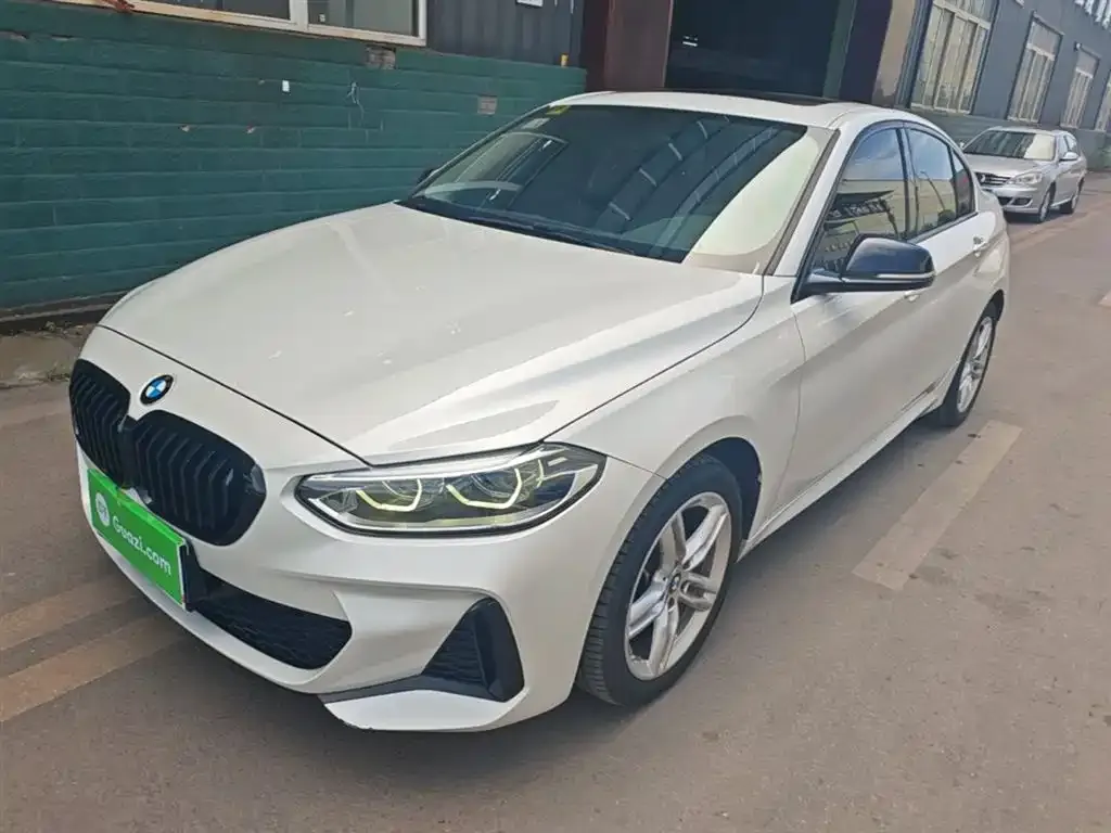 BMW 1 Series — фото 1