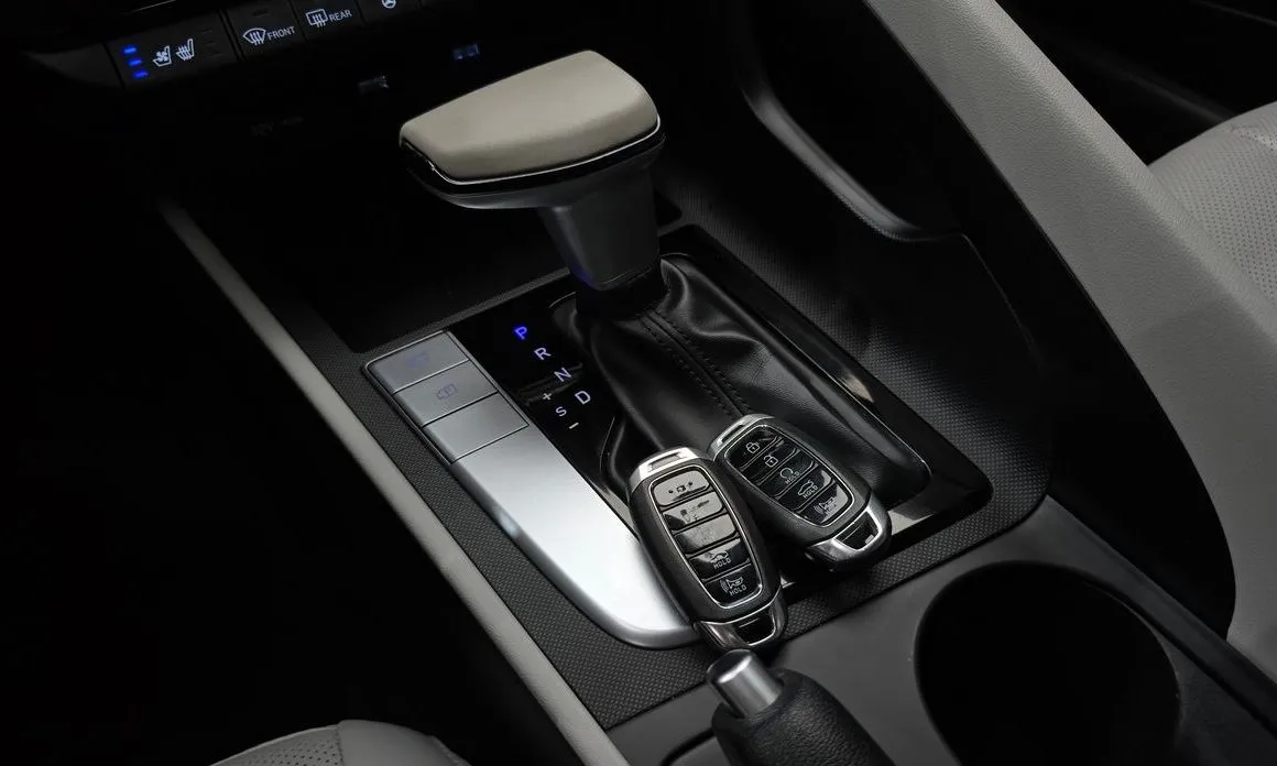 Hyundai AVANTE — фото 4