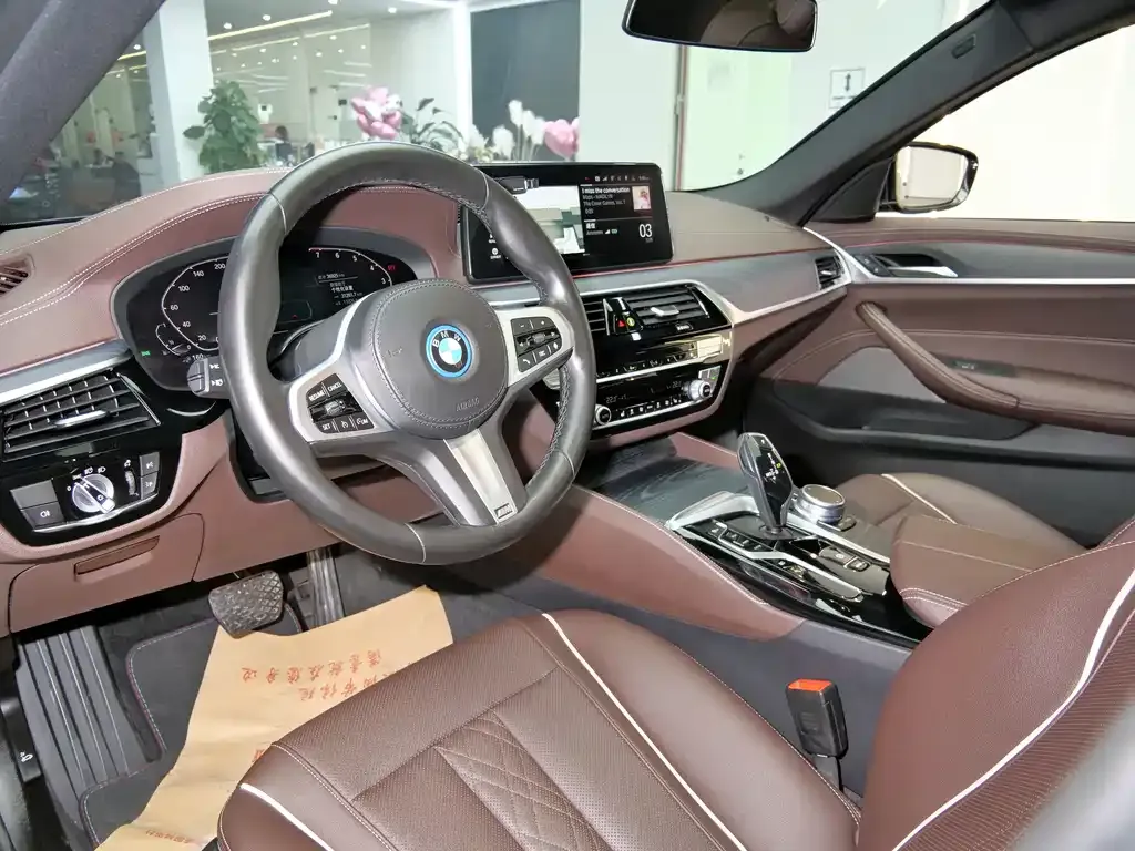 BMW 5 Series New Energy — фото 6