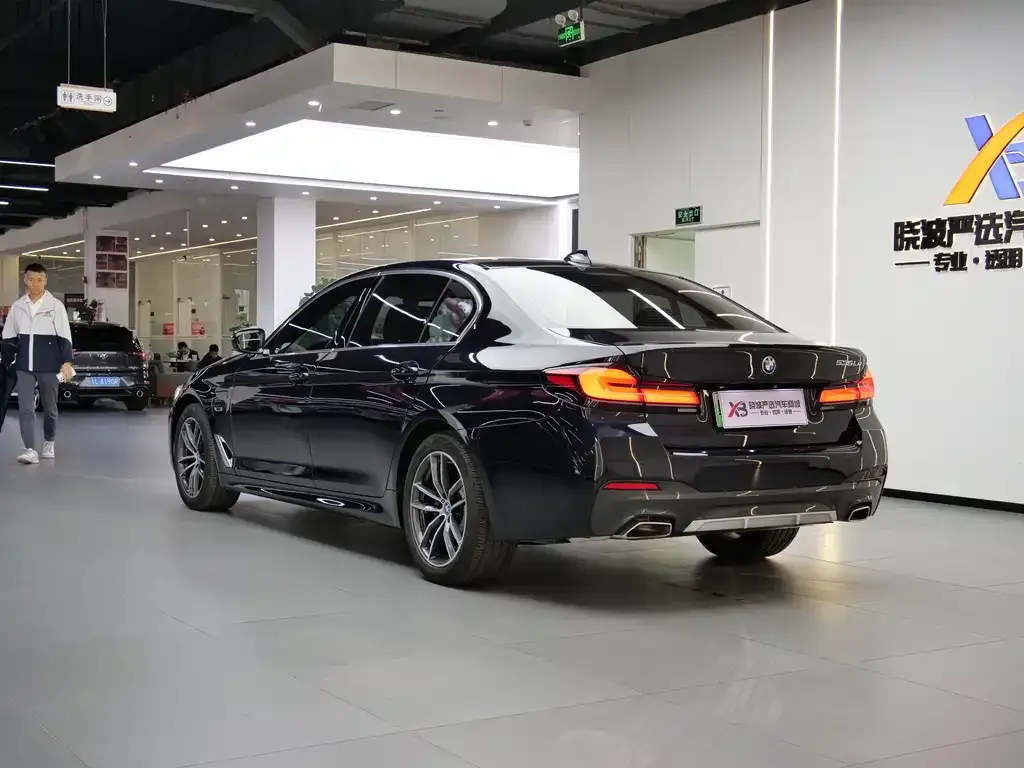 BMW 5 Series New Energy — фото 4