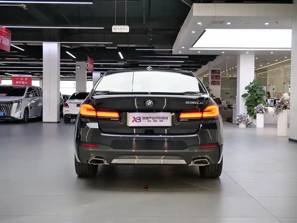 BMW 5 Series New Energy — фото 10