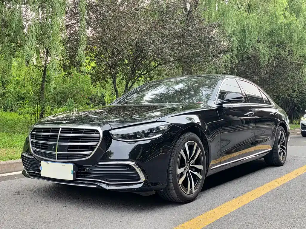 Mercedes-Benz S-Class — фото 1