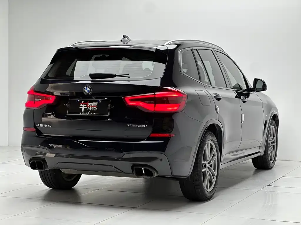 BMW X3 — фото 10