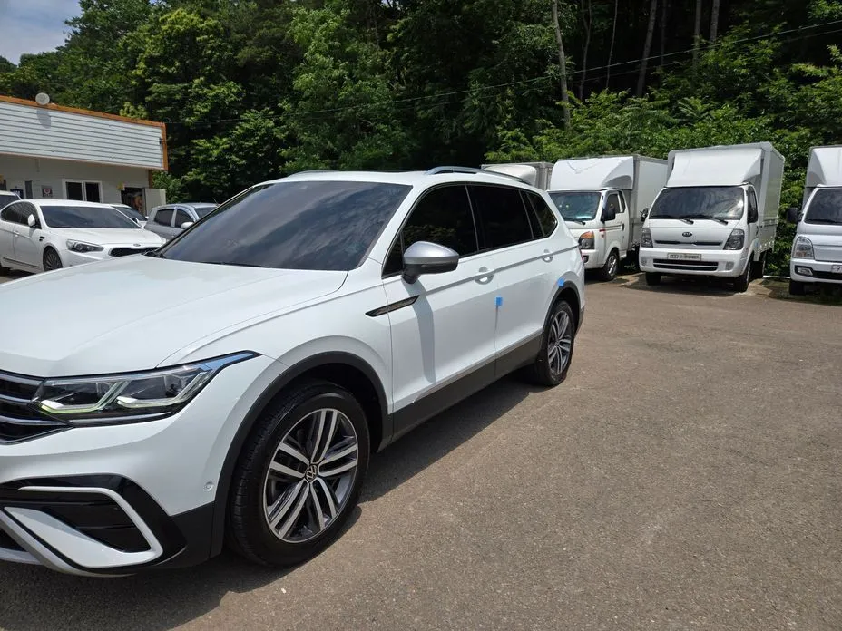 Volkswagen Tiguan — фото 1
