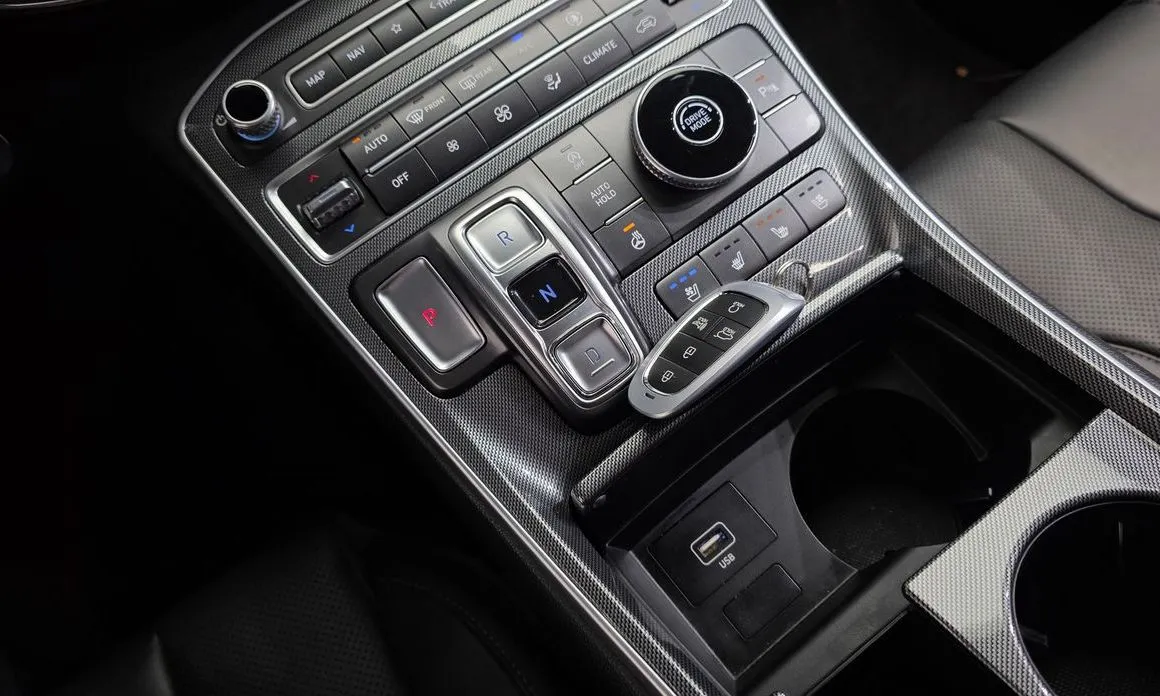 Hyundai Santafe — фото 3