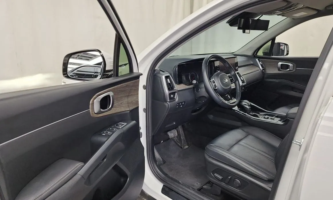 Kia Sorento — фото 6