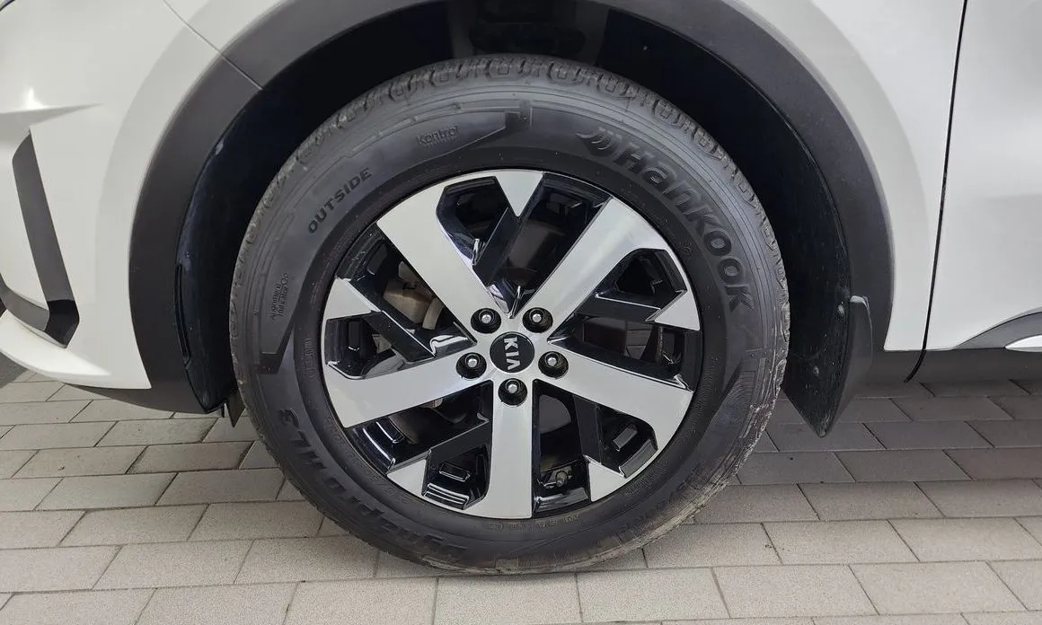 Kia Sorento — фото 7