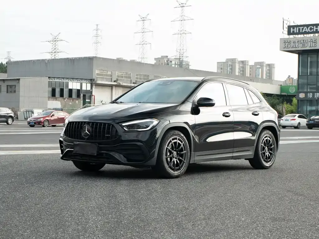 Mercedes-Benz GLA AMG — фото 1